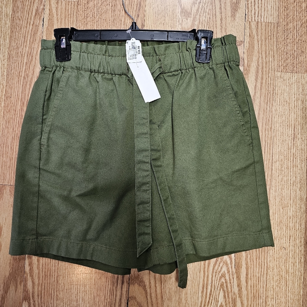 NWT high waisted crew shorts